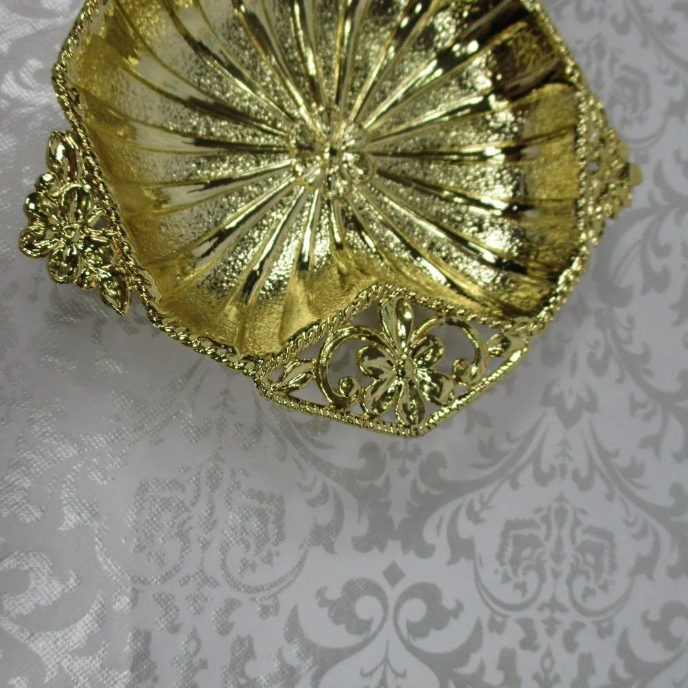 Metal GOLD Color Shell Soap Holder NIB